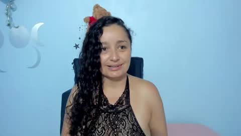  luna  sweet  online show from September 9, 2025, 3:06 am