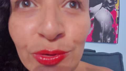  luna  sweet  online show from September 25, 2025, 8:12 pm