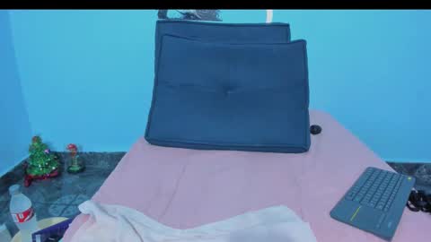  luna  sweet  online show from March 7, 2026, 1:13 am