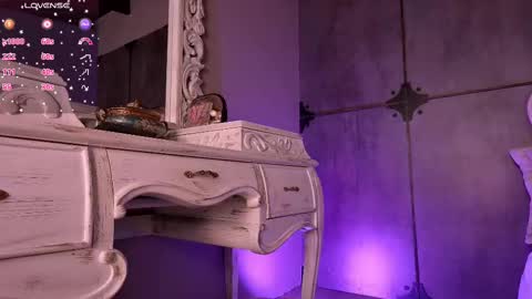  Luna  online show from March 6, 2025, 11:36 am