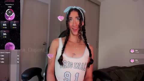  Luna  online show from November 22, 2025, 2:49 pm