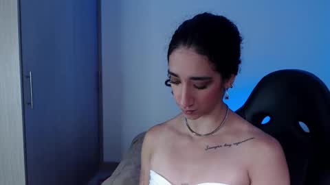  Luna  online show from March 24, 2026, 3:17 pm