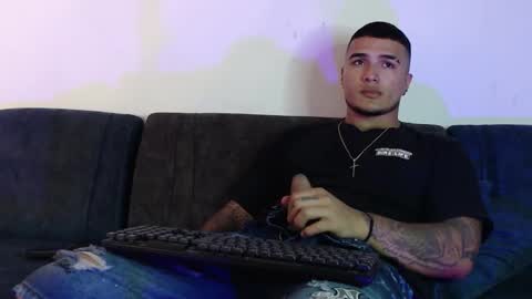 STIVEN online show from December 23, 2025, 4:32 am