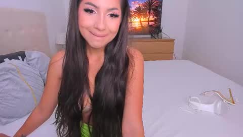 Lynna online show from September 14, 2025, 10:09 pm