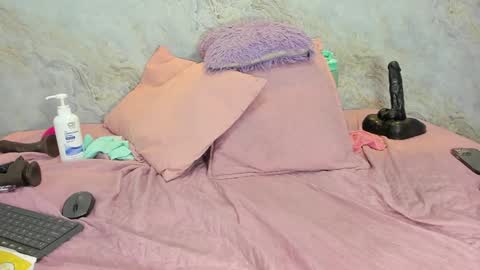 Maddy online show from January 22, 2025, 5:59 pm