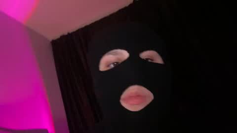 Chloe white Rebecca black online show from February 12, 2025, 4:55 pm