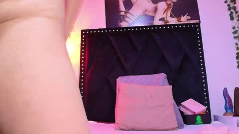 _marcela__ online show from February 16, 2026, 12:23 pm