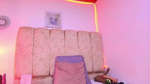 _marcela__ online show from April 1, 2026, 1:41 pm