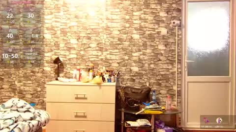 Snapshot of _mari___ chatting on March 7, 2025, 7:41 am Mari online show from March 7, 2025, 7:41 am