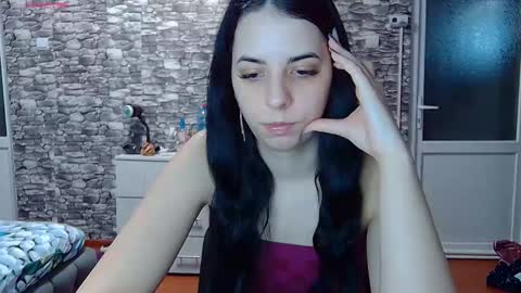 Snapshot of _mari___ chatting on February 10, 2026, 8:40 am Mari online show from February 10, 2026, 8:40 am