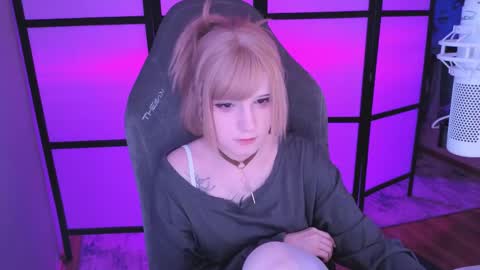 Snapshot of _mariko_ chatting on April 27, 2026, 3:21 pm Mariko online show from April 27, 2026, 3:21 pm