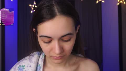  Gwen  online show from December 5, 2024, 1:14 am