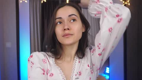  Gwen  online show from December 13, 2024, 5:54 pm