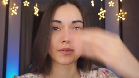  Gwen  online show from December 24, 2024, 8:27 pm