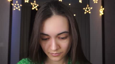  Gwen  online show from January 18, 2025, 9:45 pm