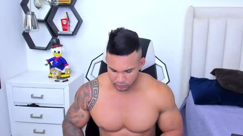 _matthew_santos_ online show from January 20, 2025, 10:59 pm