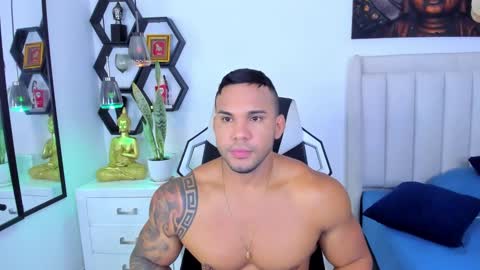 _matthew_santos_ online show from October 13, 2025, 7:58 pm