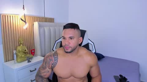 _matthew_santos_ online show from March 18, 2026, 12:47 am