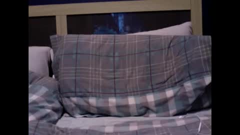 _maverick1985_ online show from January 12, 2025, 4:18 pm