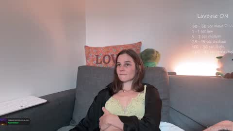 Snapshot of _meg chatting on November 26, 2025, 8:15 am Meg online show from November 26, 2025, 8:15 am