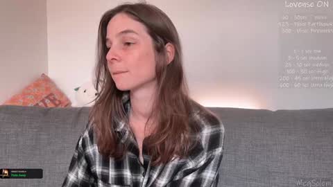 Snapshot of _meg chatting on December 18, 2025, 9:04 am Meg online show from December 18, 2025, 9:04 am