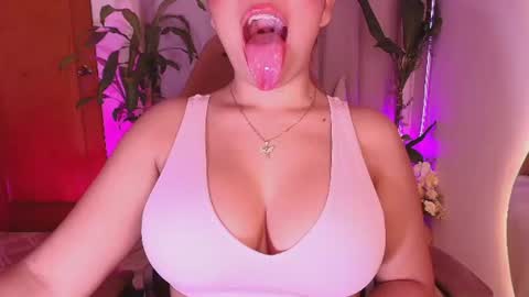 Snapshot of _megan_akbar chatting on June 22, 2026, 10:34 am Marce online show from June 22, 2026, 10:34 am