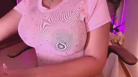 Snapshot of _megan_akbar chatting on June 27, 2026, 12:22 pm Marce online show from June 27, 2026, 12:22 pm