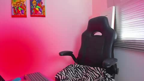 Juli online show from January 24, 2025, 2:41 pm