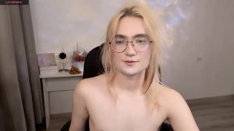 _meow_neko_ online show from April 2, 2026, 1:47 am