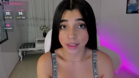  MIa blue 18  online show from January 6, 2025, 11:42 pm