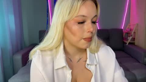 Mia Mason online show from June 28, 2026, 12:16 am
