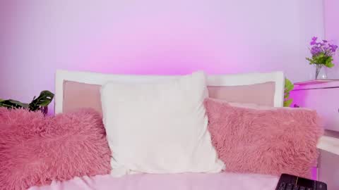 Snapshot of _mia_sweett1 chatting on June 8, 2026, 1:28 am mia online show from June 8, 2026, 1:28 am