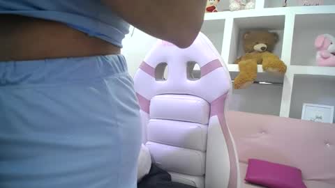  Mia  online show from January 22, 2025, 1:00 pm