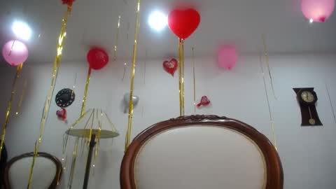  Mia  online show from February 12, 2025, 1:06 pm