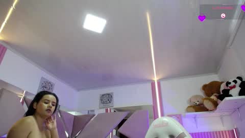  Mia  online show from September 15, 2025, 1:00 pm