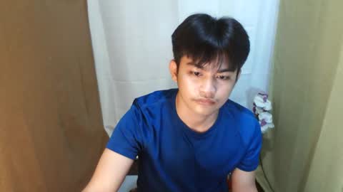 Snapshot of _mikko_moto_ chatting on April 19, 2026, 6:10 pm _mikko_moto_ online show from April 19, 2026, 6:10 pm