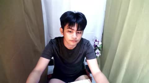 Snapshot of _mikko_moto_ chatting on April 23, 2026, 1:46 pm _mikko_moto_ online show from April 23, 2026, 1:46 pm