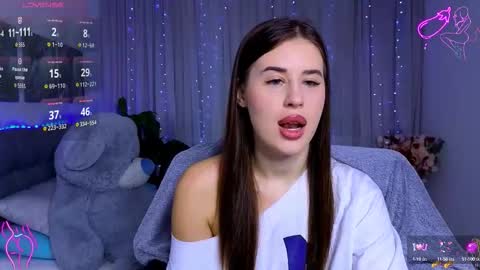 Milana online show from October 7, 2025, 9:01 pm