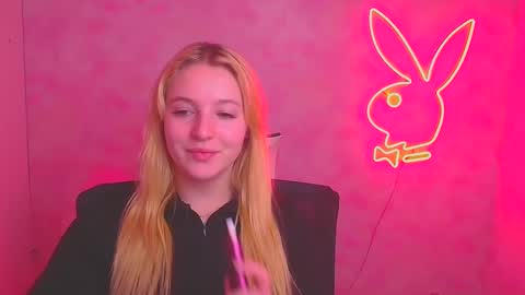 Melanie online show from February 27, 2025, 3:26 pm