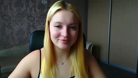 Melanie online show from April 21, 2026, 11:49 am