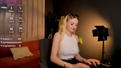 Mila online show from June 22, 2026, 3:25 am