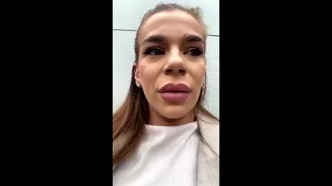 AstrideVonTeese online show from September 25, 2025, 1:26 pm