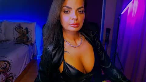 Snapshot of _milani_ chatting on May 13, 2026, 5:32 pm Milani online show from May 13, 2026, 5:32 pm