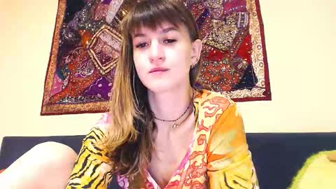 Snapshot of _minnie_boo_ chatting on September 21, 2025, 7:37 pm Boo online show from September 21, 2025, 7:37 pm