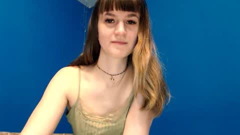 Snapshot of _minnie_boo_ chatting on December 21, 2025, 1:18 pm Boo online show from December 21, 2025, 1:18 pm