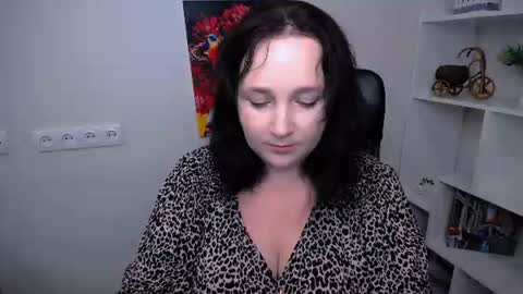 Snapshot of _miranda_sun chatting on July 21, 2026, 11:45 am Miranda online show from July 21, 2026, 11:45 am
