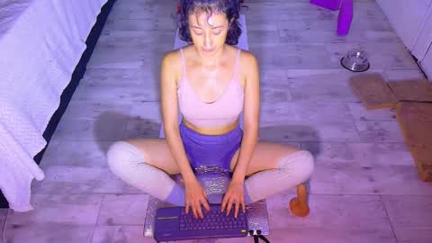 karoline uwu online show from September 28, 2025, 9:09 pm