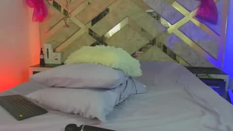 Khloe  online show from March 3, 2025, 5:31 am