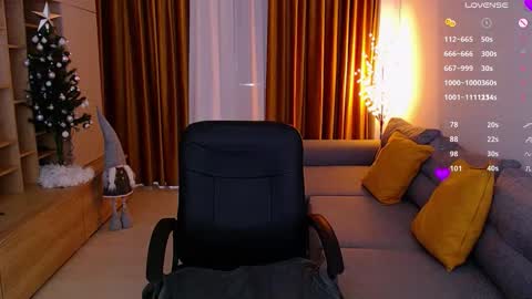 Mia online show from December 15, 2025, 9:57 am