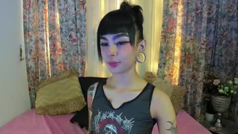 mizuki  online show from January 17, 2025, 5:51 pm